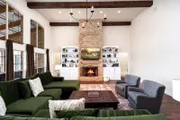 Vista Grande: 4,600 Sq Ft Luxury Home with Heatable Pool, Sports Court & Views - Wifi
