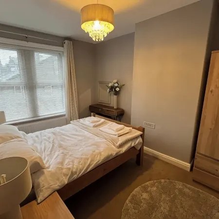 4 Bed End Terrace - Sleeps 7