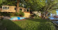 Cozy lakeside home with incredible sunsets - 4 étoiles