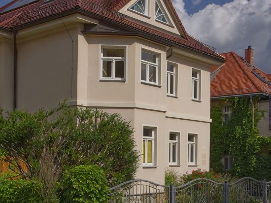 Studio Traumzeit mit Balkon in Vorstadtvilla