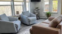 Waterfront 2-bedroom suite with WiFi in Soldotna - 3-Star