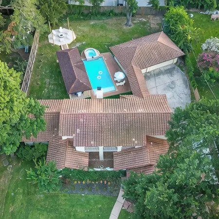 Katy Oasis with Huge Patio, Pool & Game Room