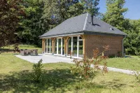 Forest cottage on quiet estate. Close to Pairi Daiza Shape Google Jurbise - Mons Hotéis em 