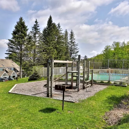 Cozy 1-bedroom condo in the heart of Killington with mountain views
