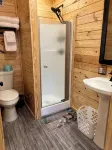 Cabin Unit 5 of 6 with AC and WiFi in serene Paige