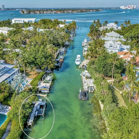 Your Personal Resort-12 Beds, Pool, Bocce Ball, Boating & so Much More!