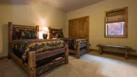 Former Model Home on the Big Thompson River, AC, 1mi to EP & 2mi to RMNP/fishing - 4 stjerner