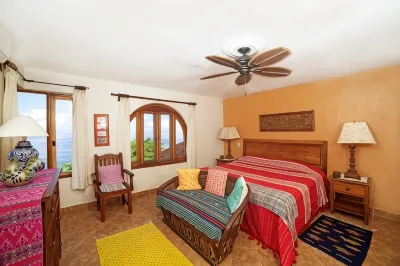 Casa Mariluna - Lovely Sayulita Beachside Villa Hotel di 