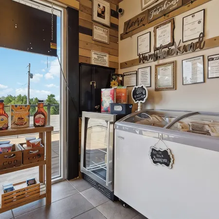 Welcome to Forest Lakehouse at Lake Cumberland – Your Ideal Cabin Retreat!
