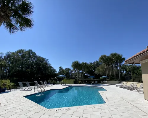 Steps to private beach in Gated Sawgrass Community! Renovated Condo. Hotels in Sawgrass