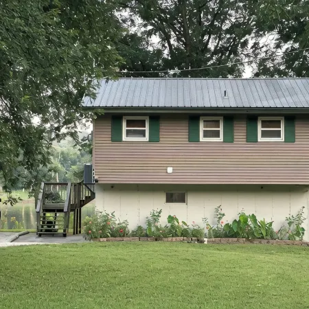 Welcome to Rivers Edge Retreat – Your Serene Escape on the Osage River