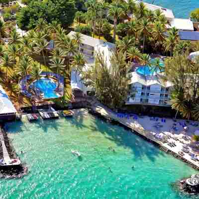 FUNCTIONAL STUDIO HOTEL CARAYOU SPA BEACH SWIMMING POOLS Hotel Exterior