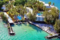 FUNCTIONAL STUDIO HOTEL CARAYOU SPA BEACH SWIMMING POOLS - 2-Star