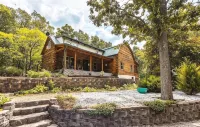 Dragonfly Meadows Log Cabin nestled in the Ozarks - Chalets