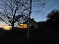 Private Farmhouse w/ Mountain Views - vue sur la montagne