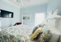 Direct Beachfront Home • Loved for Location • Experienced Hosts • Sleeps 12 - Beach
