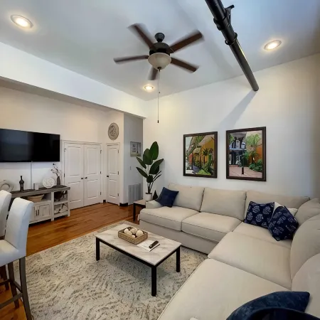 Unit A - 2-bedroom 2 bath condo in wonderful Downtown Hammond with AC, WiFi