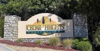 Relaxing on the Big Niangua3Br w/Loft - 6 Beds - Homestays