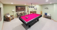 Lake Latoka Home w/Paddle boards, Kayaks, Paddle Boat, Pool Table, Dock, Sunsets - Homestays