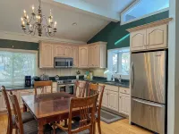 Stowe Ski in/out Townhouse - Family & Group friendly - Toll Road Access - Pool - 3 estrellas