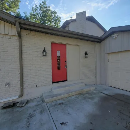 Superhost/Spacious Classy Enclave Rodeo < 1Mile. Baby Crib