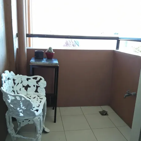 V.F. Riton Apartelle