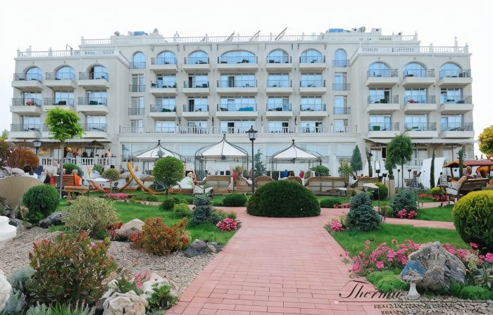Therma Palace - Balneo Spa, Mineral Pools & Private Beach