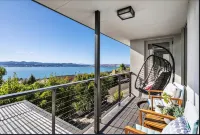 Nicolas Escape panoramic views luxury and space