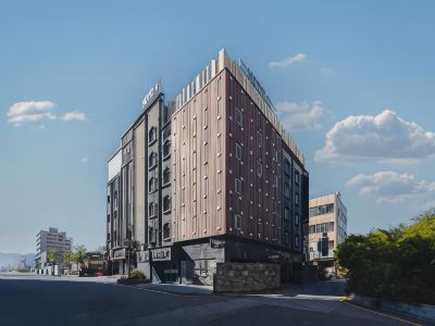 Hotel V