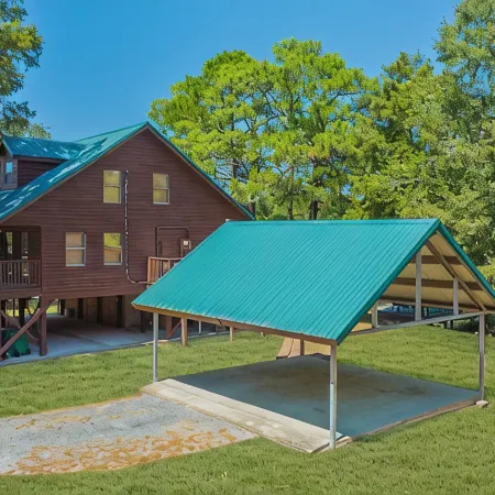 Experience Louisiana, Cabin on Bayou Petite Anse, centrally located in Acadiana