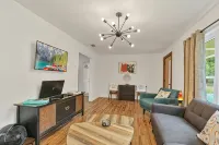 Awesome House & Minutes from Historic Downtown McKinney!! - 4-Star