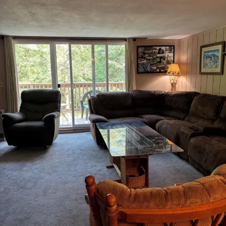 Cozy Ski Townhome. Close to Some Amazing Hiking and Great Skiing. Sleeps 9.
