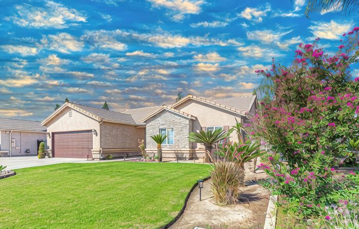 Beautiful Home with Pool & Hot Tub close to National Parks
