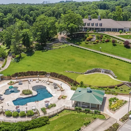 King Suite! Stay & Play Rates! Overlooking 9th fairway at Osage National!