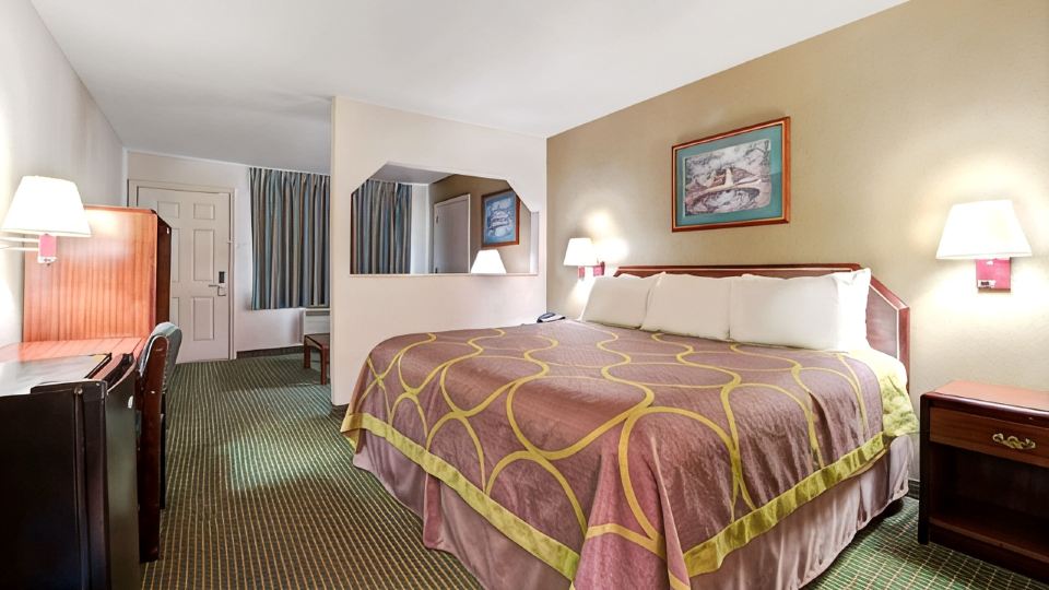 Super 8 by Wyndham Richardson Dallas