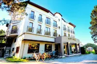 Lale Hotel