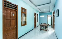 RedDoorz Near Puro Mangkunegaran