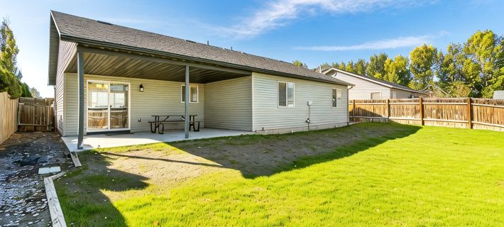 CLEAN 3 BR 2 Bath- QUIET neighborhood Hotels in Twin Falls
