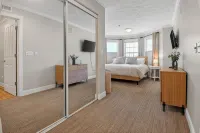 NEWLY remodeled Bay View condo downtown TC - Boutique