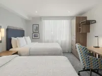 Hampton Inn by Hilton Montreal East Anjou 地下鉄ラディソン駅周辺のホテル