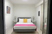 Vivian Art Apartments