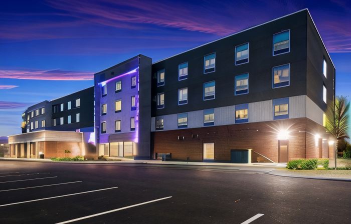 Holiday Inn Express & Suites CHICAGO - HOFFMAN ESTATES by IHG