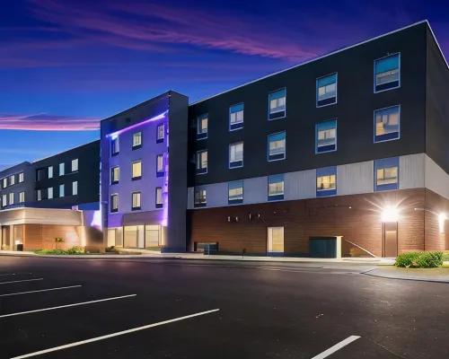 Holiday Inn Express & Suites CHICAGO - HOFFMAN ESTATES by IHG Hotels in Hoffman Estates