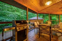 Grey Goose Lodge - Beautiful, Spacious Lodge, Creek, Hot Tub, Firepit, Games - Lodges