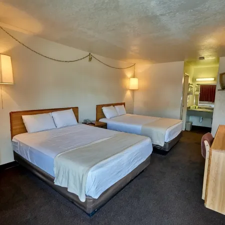 E-Z 8 Motel Newark