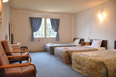 Shirahama Onsen Pension Pocket Hotel di 