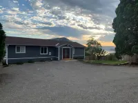 E+H House-Views! Fast Wifi & Pet friendly!
