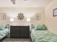Charming 2-bedroom apartment with AC, WiFi in welcoming Martinez Hoteles en Martinez