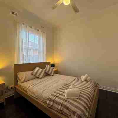 Comfy family home(15 mins to CBD & beach) Rooms