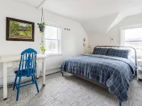 Charming 2-bedroom Country Cottage with Hot Tub Hotels in Fremont